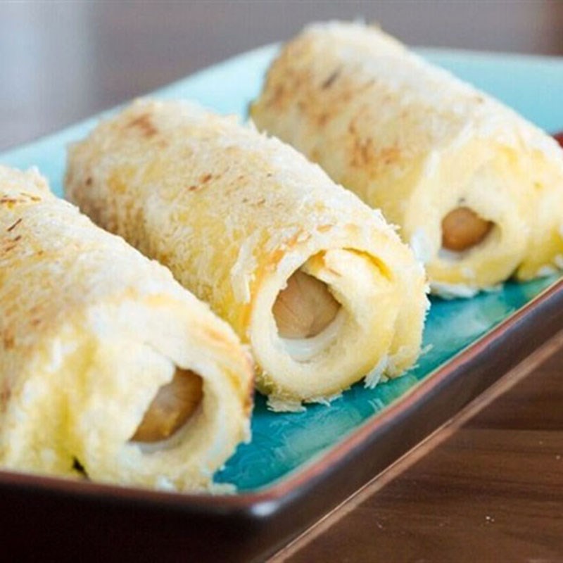 Bước 4 Thành phẩm bánh mì cuộn xúc xích phô mai