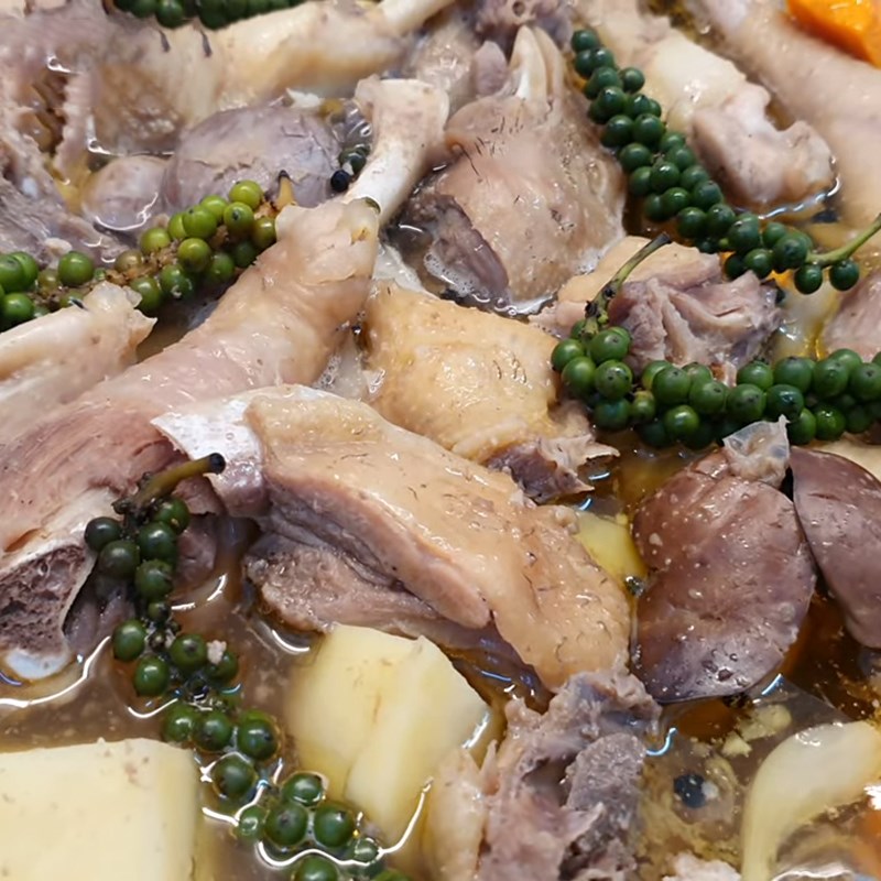 Bước 5 Thành phẩm Lẩu gà nấu tiêu xanh