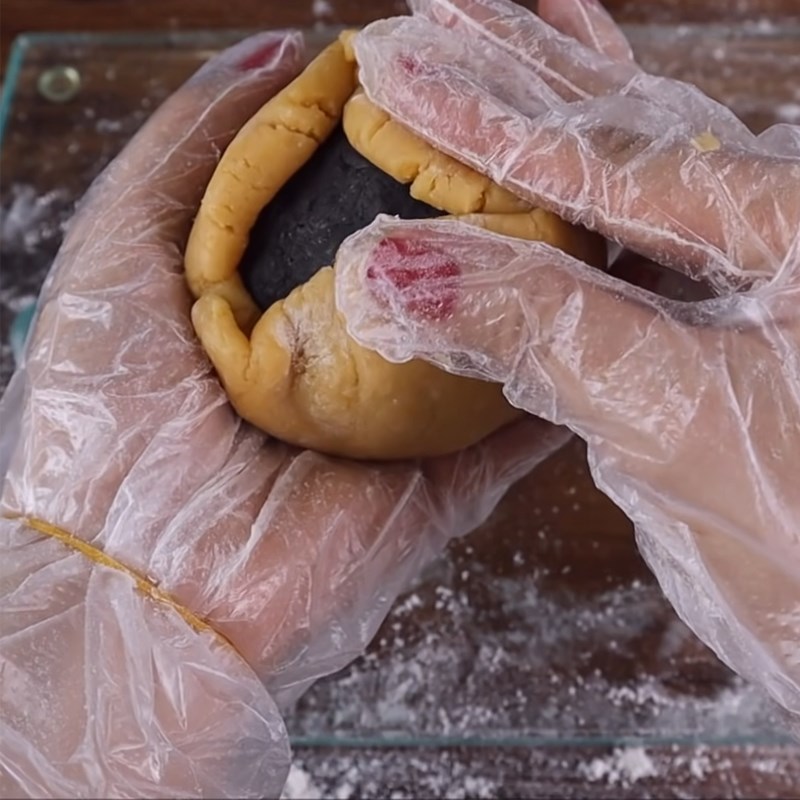 Bước 6 Đóng bánh Bánh Trung Thu mè đen trứng muối