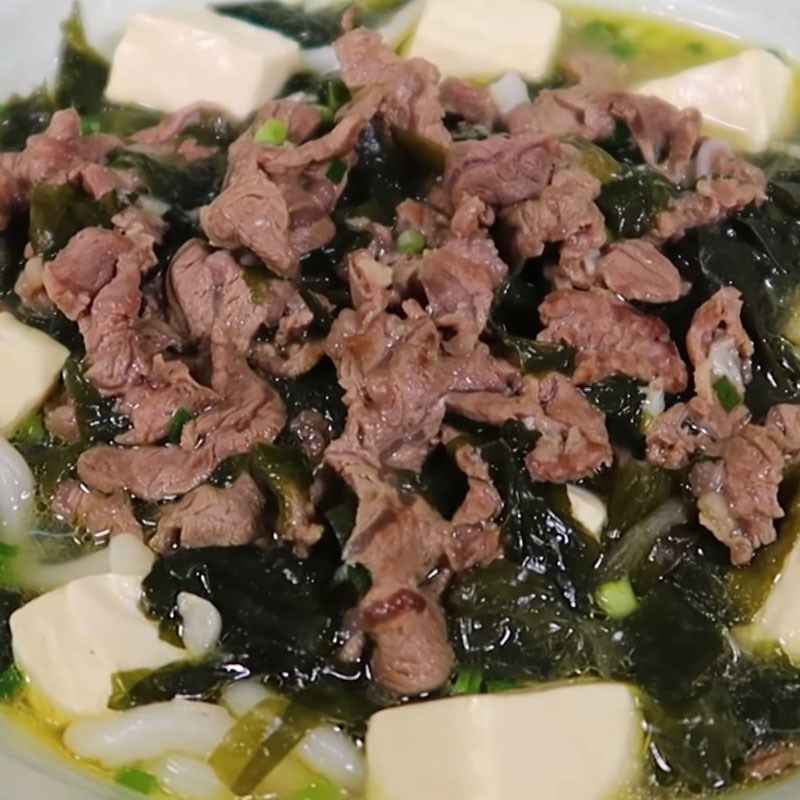 Bước 4 Thành phẩm Canh rong biển thịt bò đậu hũ