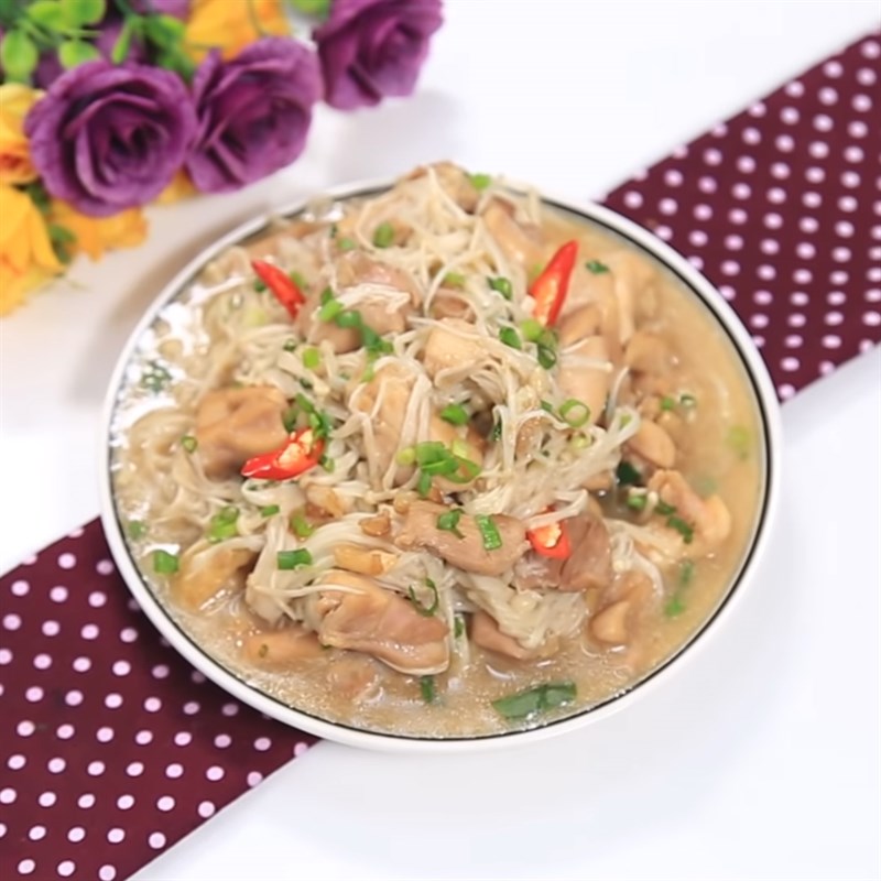 Bước 4 Thành phẩm Gà xào nấm kim châm