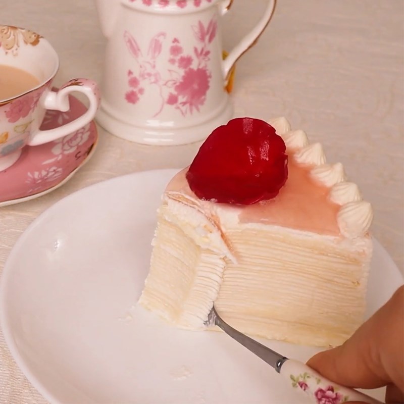 Bước 10 Thành phẩm Bánh crepe ngàn lớp hoa hồng