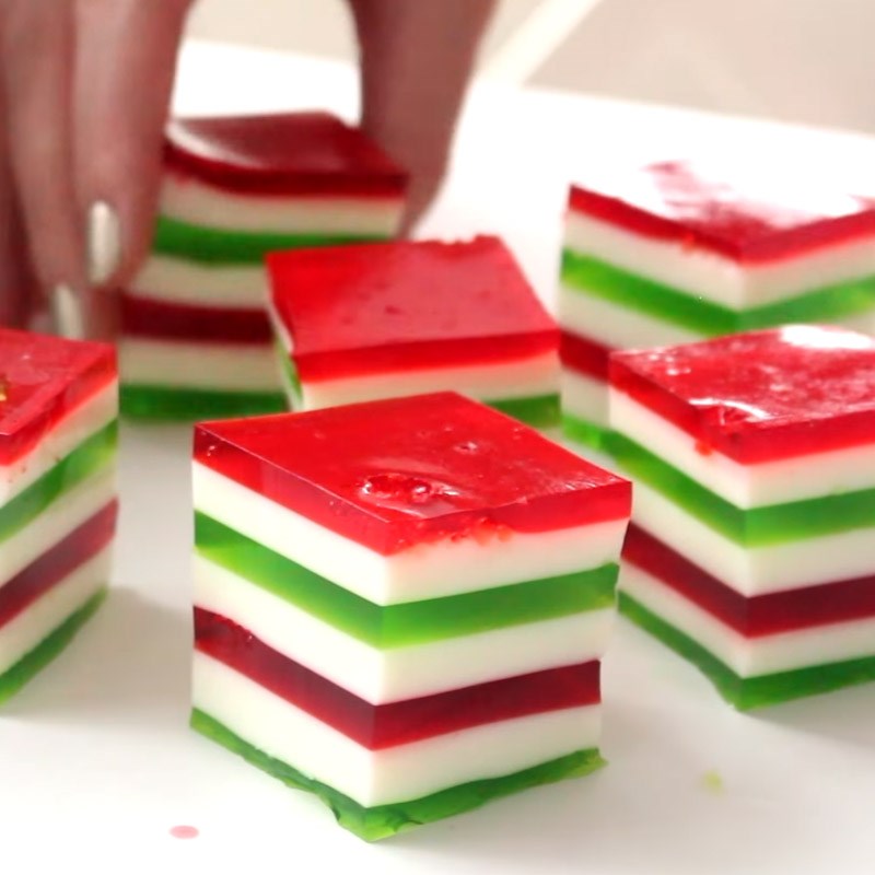 Bước 4 Thành phẩm Kẹo dẻo giáng sinh bằng bột Jello