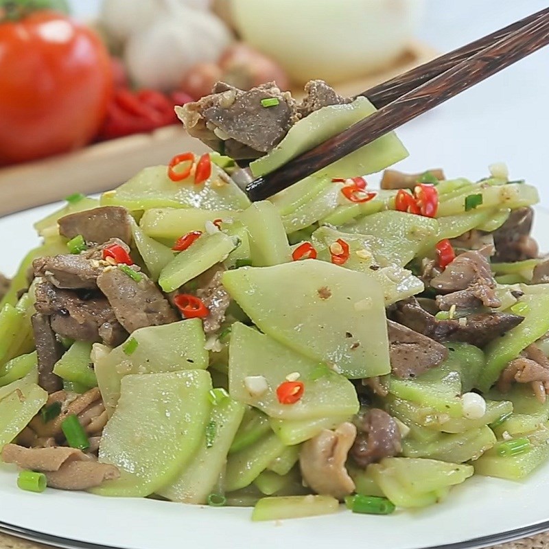 Bước 5 Thành phẩm Su su xào tim heo