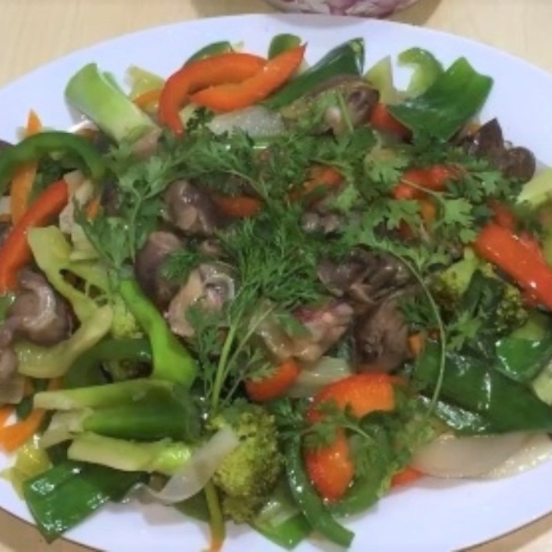 Bước 5 Thành phẩm Lòng gà xào thập cẩm