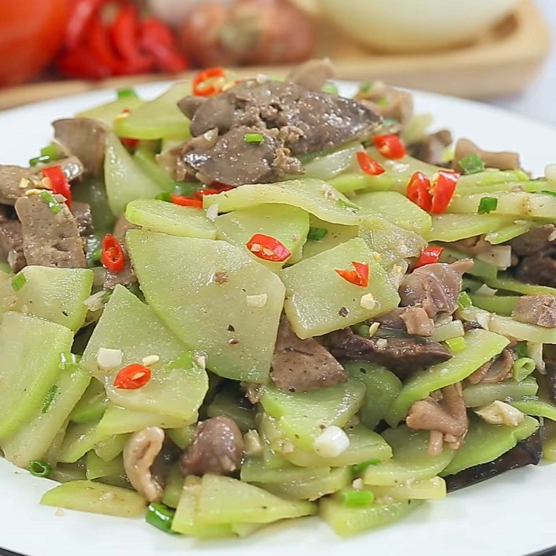 Bước 5 Thành phẩm Su su xào tim heo