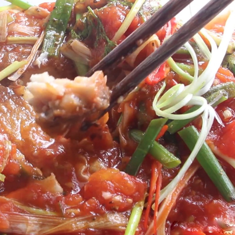 Bước 4 Thành phẩm Cá chim chiên sốt cà chua