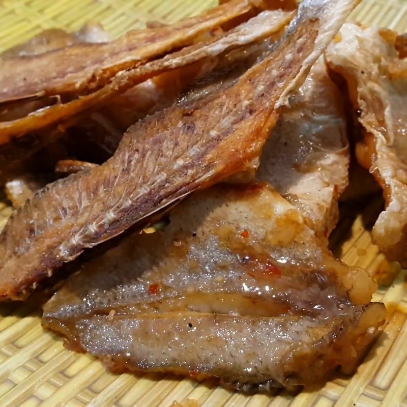 Bước 4 Thành phẩm Khô cá đù cháy tỏi