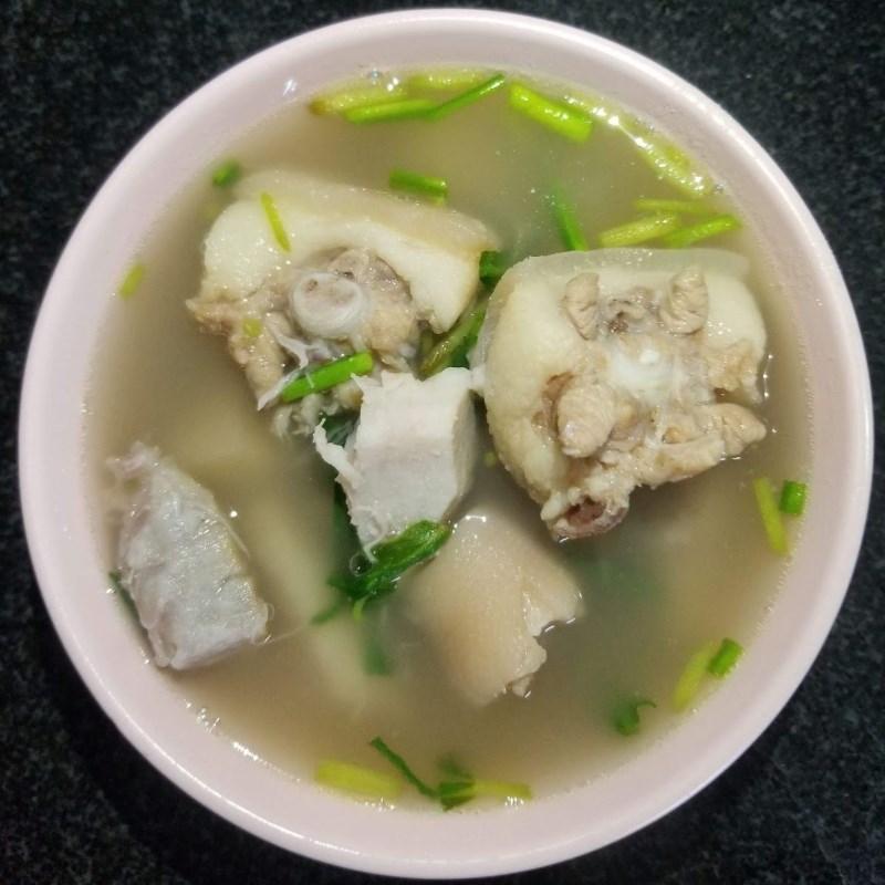 Bước 5 Thành phẩm Canh đuôi heo hầm khoai môn