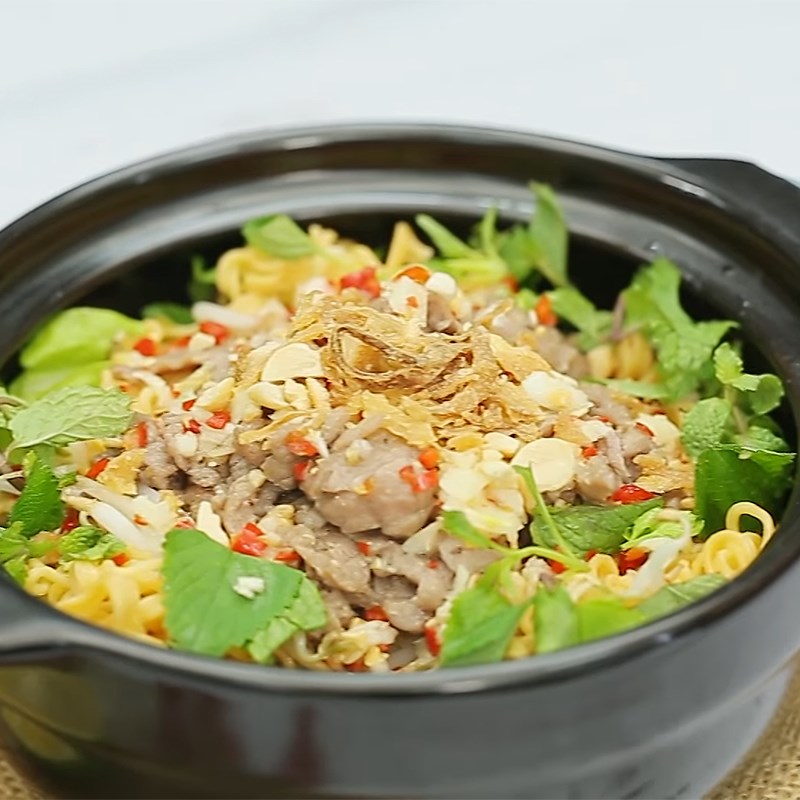Bước 5 Thành phẩm Mì trộn thịt bò chua cay