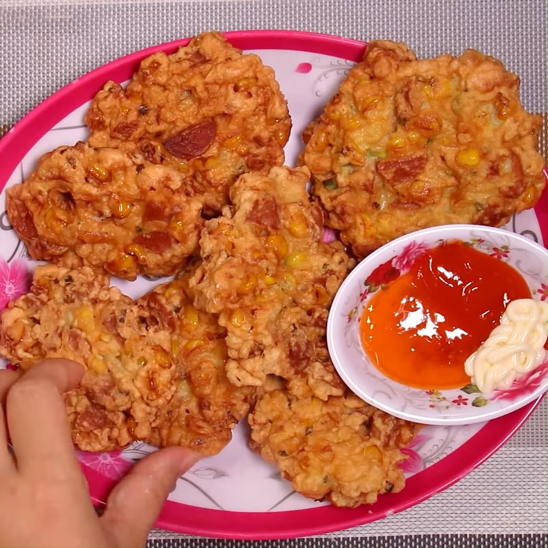 Bước 6 Thành phẩm Trứng chiên bắp (ngô) và xúc xích