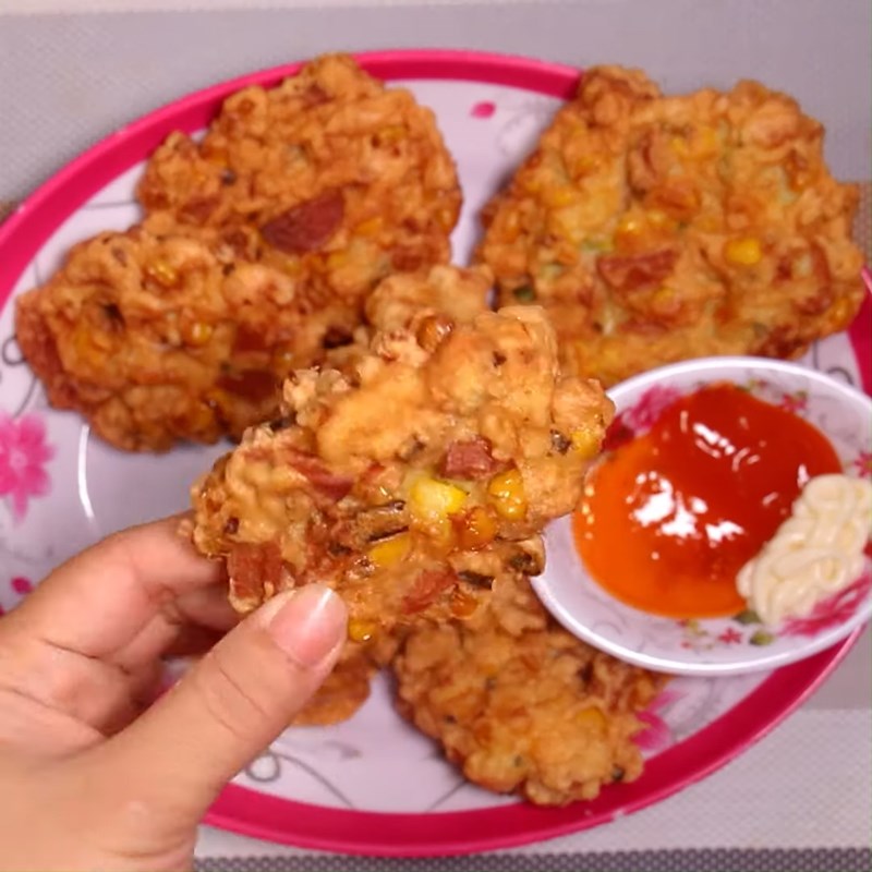Bước 6 Thành phẩm Trứng chiên bắp (ngô) và xúc xích