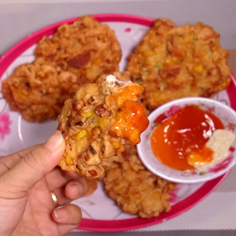 Bước 6 Thành phẩm Trứng chiên bắp (ngô) và xúc xích