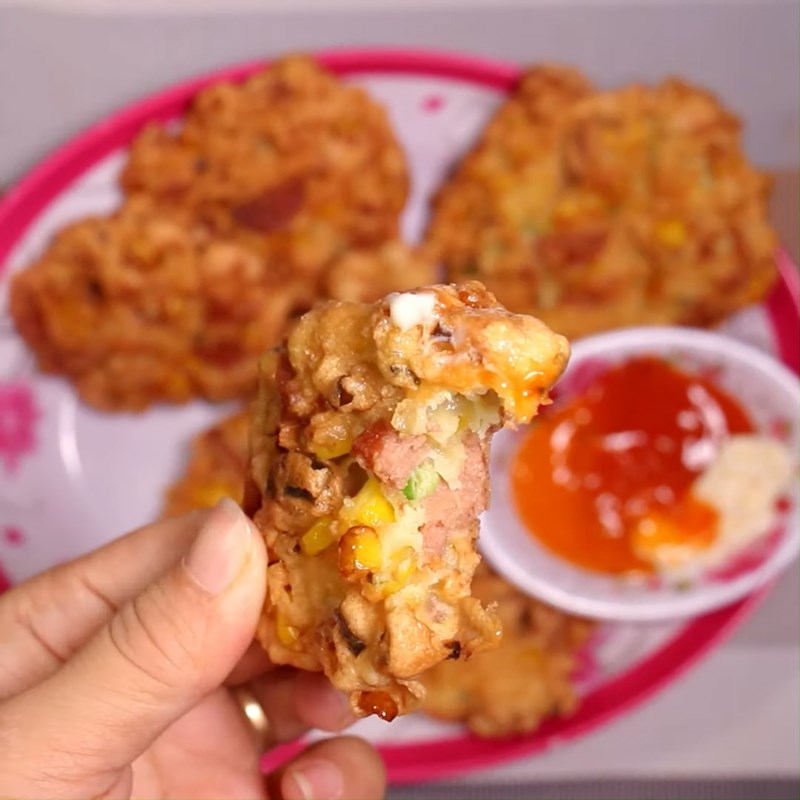 Bước 6 Thành phẩm Trứng chiên bắp (ngô) và xúc xích