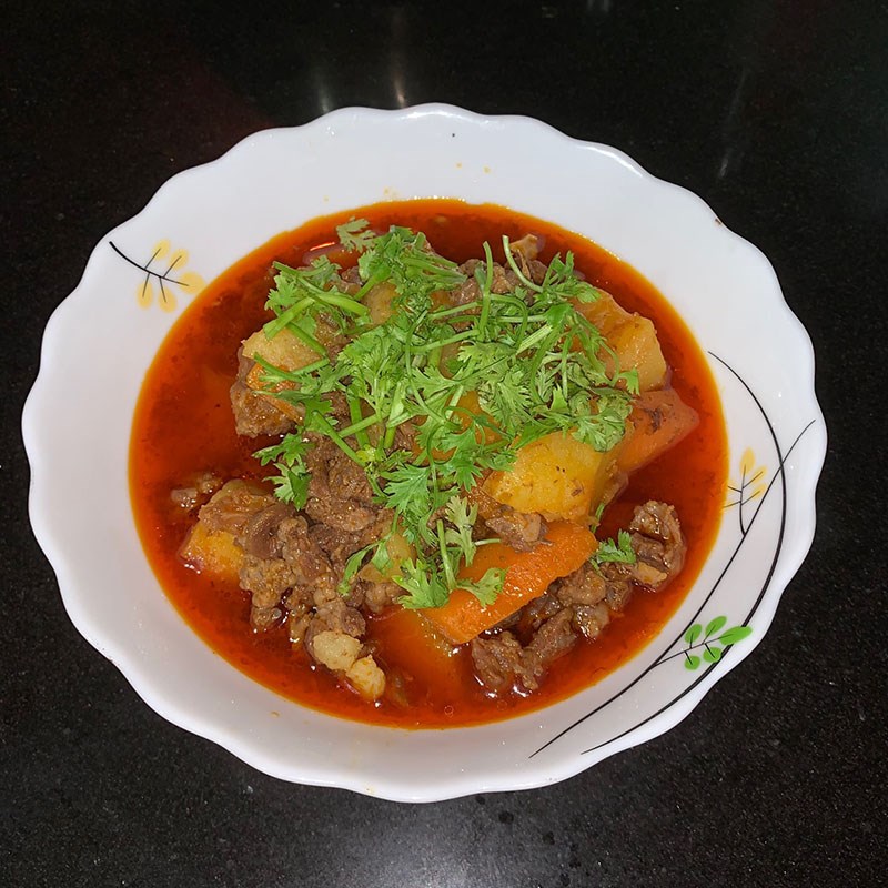 Bước 3 Thành phẩm Bò kho khoai tây cà rốt