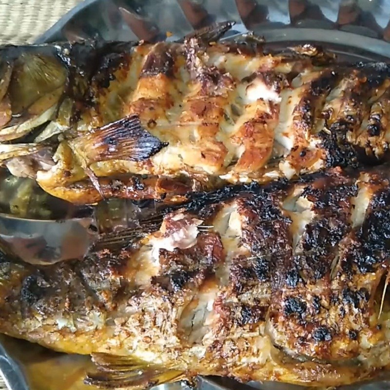 Bước 4 Thành phẩm Cá chép nướng muối ớt
