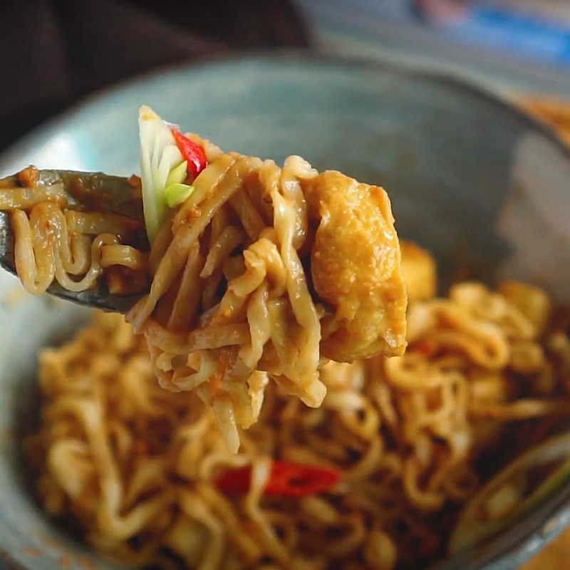 Bước 5 Thành phẩm Mì Udon sốt bơ đậu phộng
