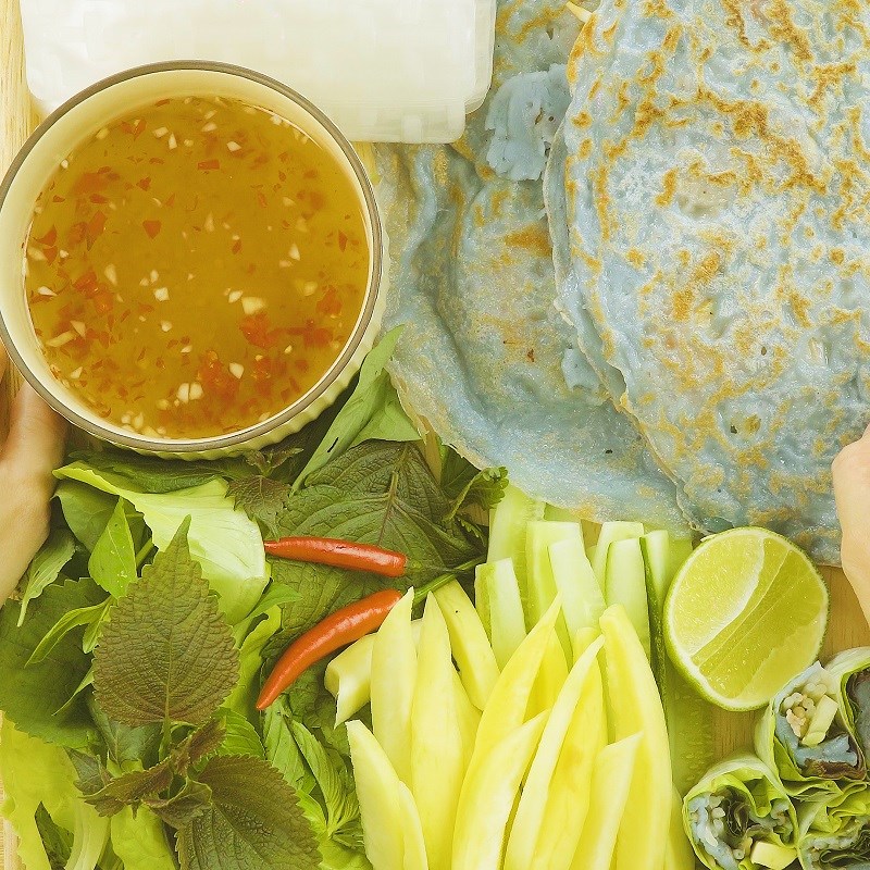 Bước 6 Thành phẩm Bánh xèo hoa đậu biếc