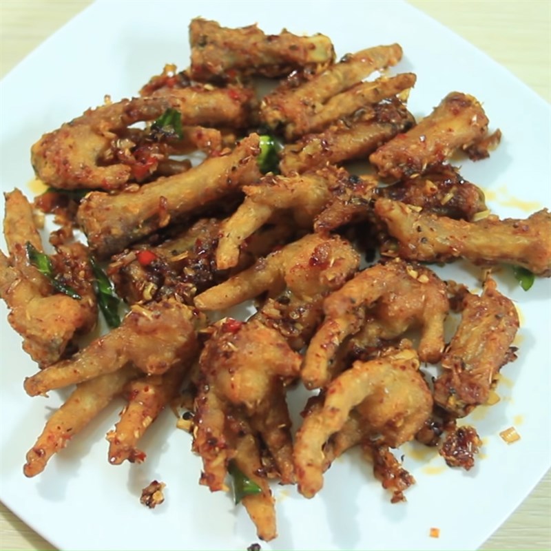 Bước 5 Thành phẩm Chân gà xào sả ớt