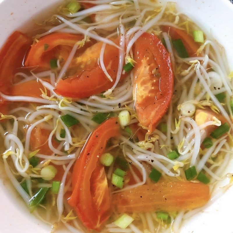 Bước 3 Thành phẩm Canh giá đỗ cà chua