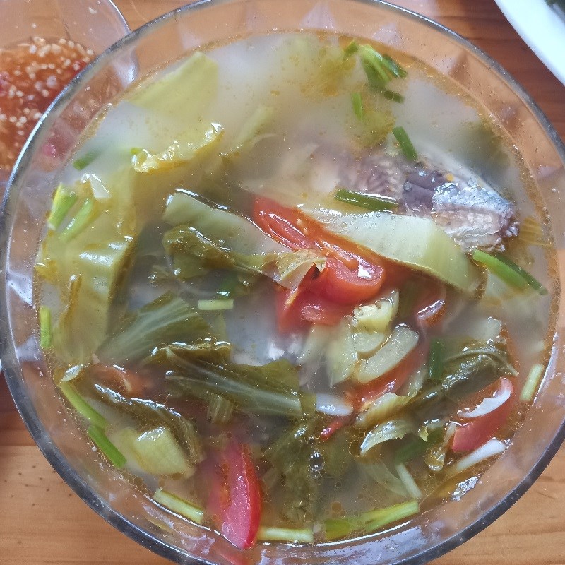Bước 4 Thành phẩm Canh cá bạc má dưa chua và cà chua