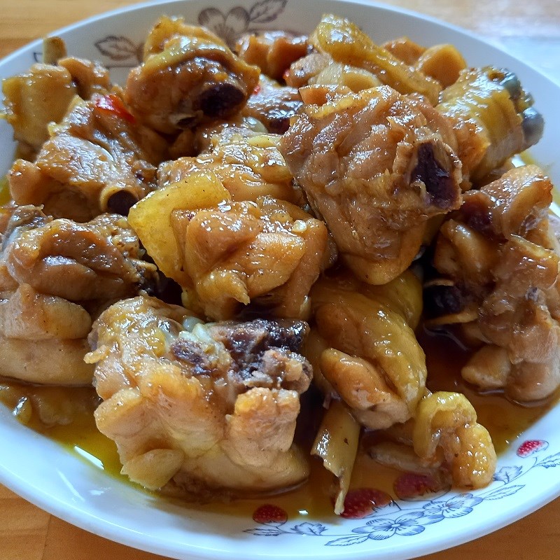 Bước 4 Thành phẩm Gà kho cà ri