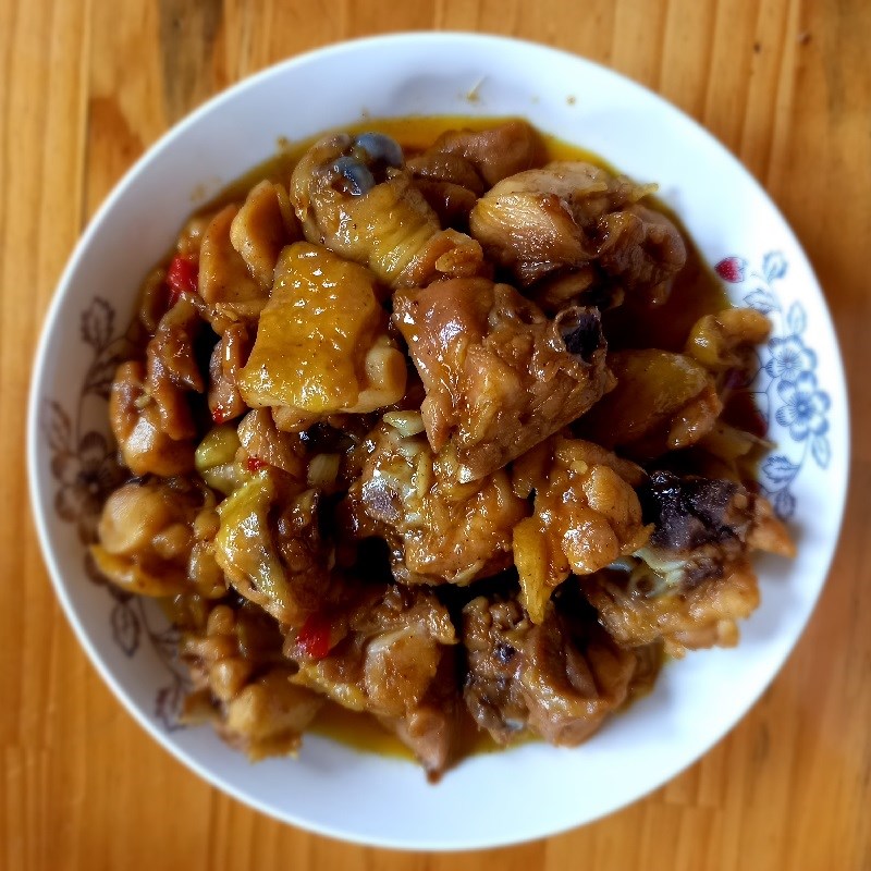 Bước 4 Thành phẩm Gà kho cà ri