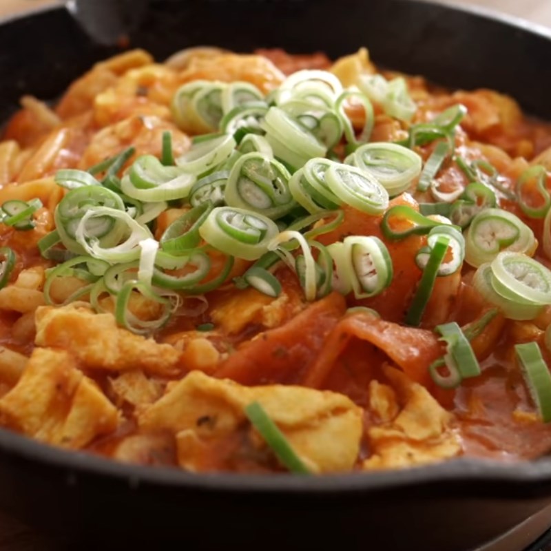 Bước 6 Thành phẩm Mì udon xào trứng cà chua