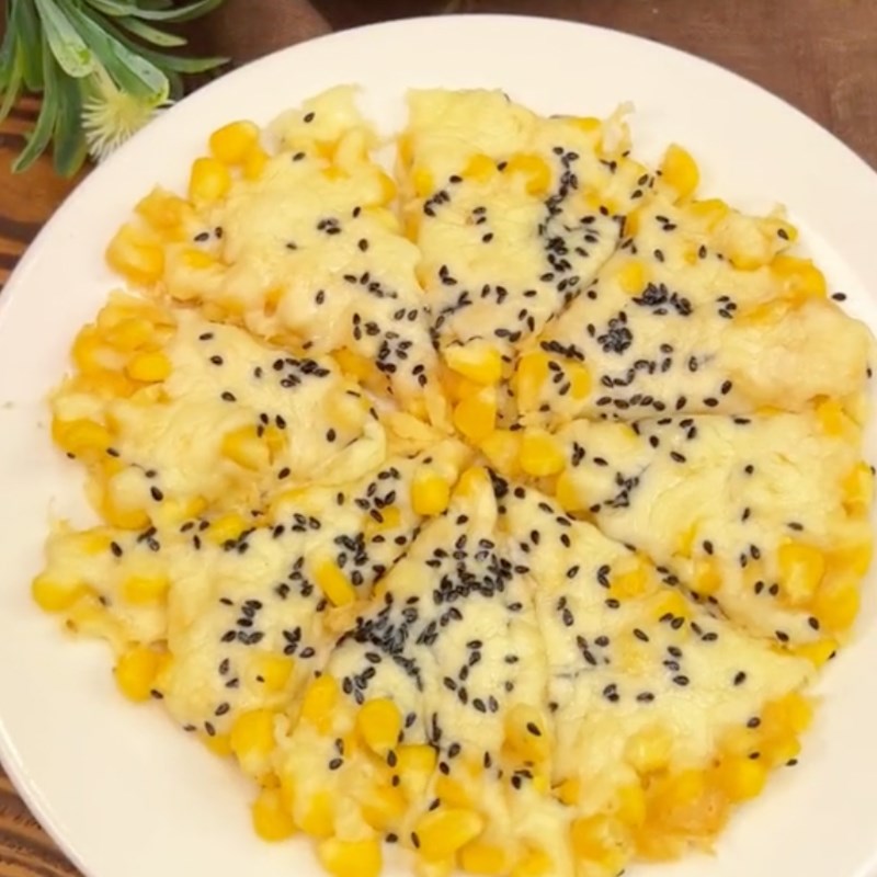 Bước 4 Thành phẩm Pizza bắp phô mai (Công thức từ kênh tiktok Cách Nấu Ngon cùng Cách Nấu Ngon)
