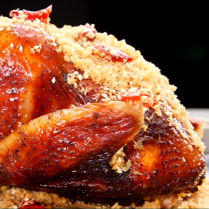 Bước 5 Thành phẩm Gà nướng nguyên con phủ tỏi mè