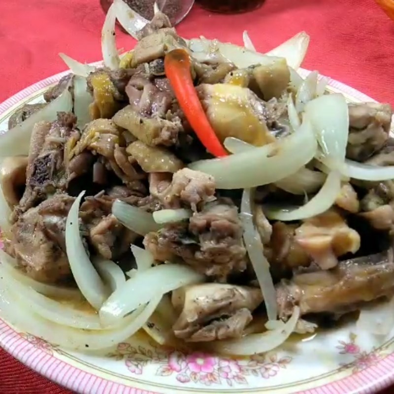 Bước 5 Thành phẩm Gà xào hành tây