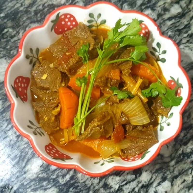 Bước 4 Thành phẩm Thịt bò kho cà rốt với nước dừa