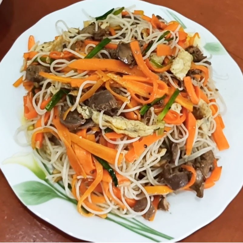 Bước 6 Thành phẩm Bún gạo xào lòng gà