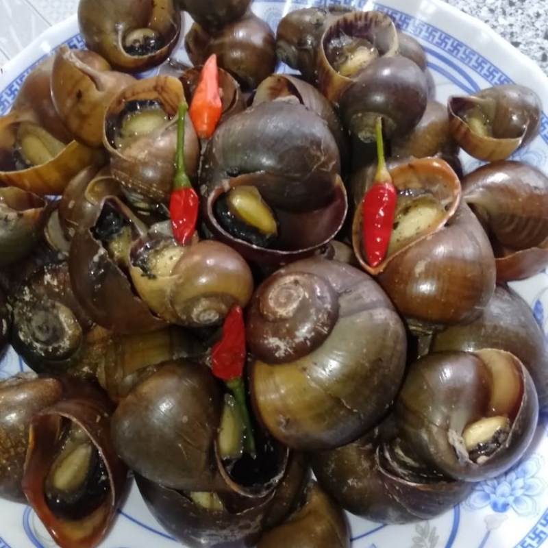 Bước 4 Thành phẩm Ốc lác hấp sả chấm nước mắm sữa