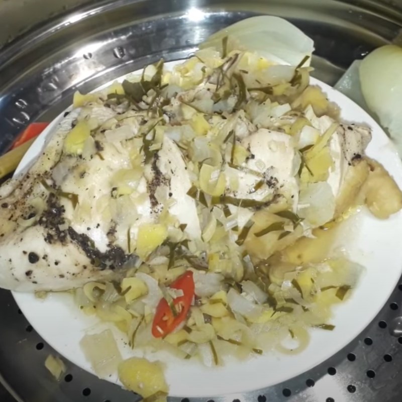 Bước 4 Thành phẩm Ức gà hấp lá chanh