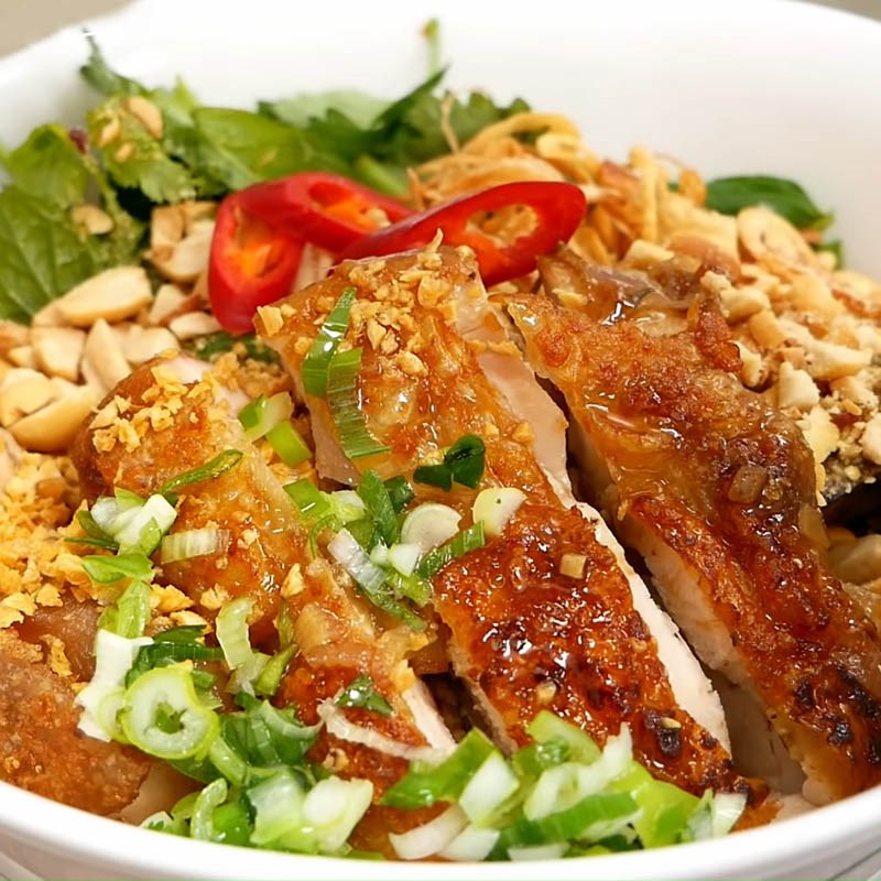 Bước 6 Thành phẩm Phở gà trộn da giòn