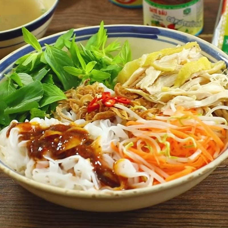 Bước 5 Thành phẩm Phở gà trộn sa tế