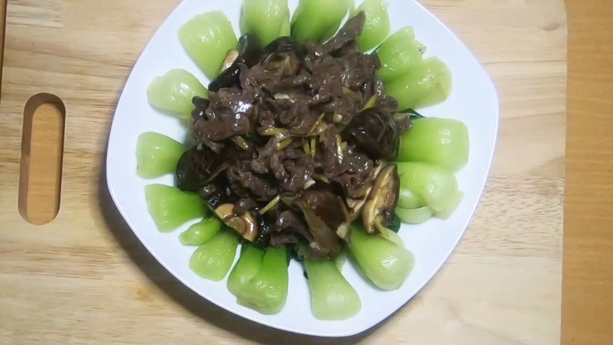 Thịt bò xào nấm hương (nấm đông cô)