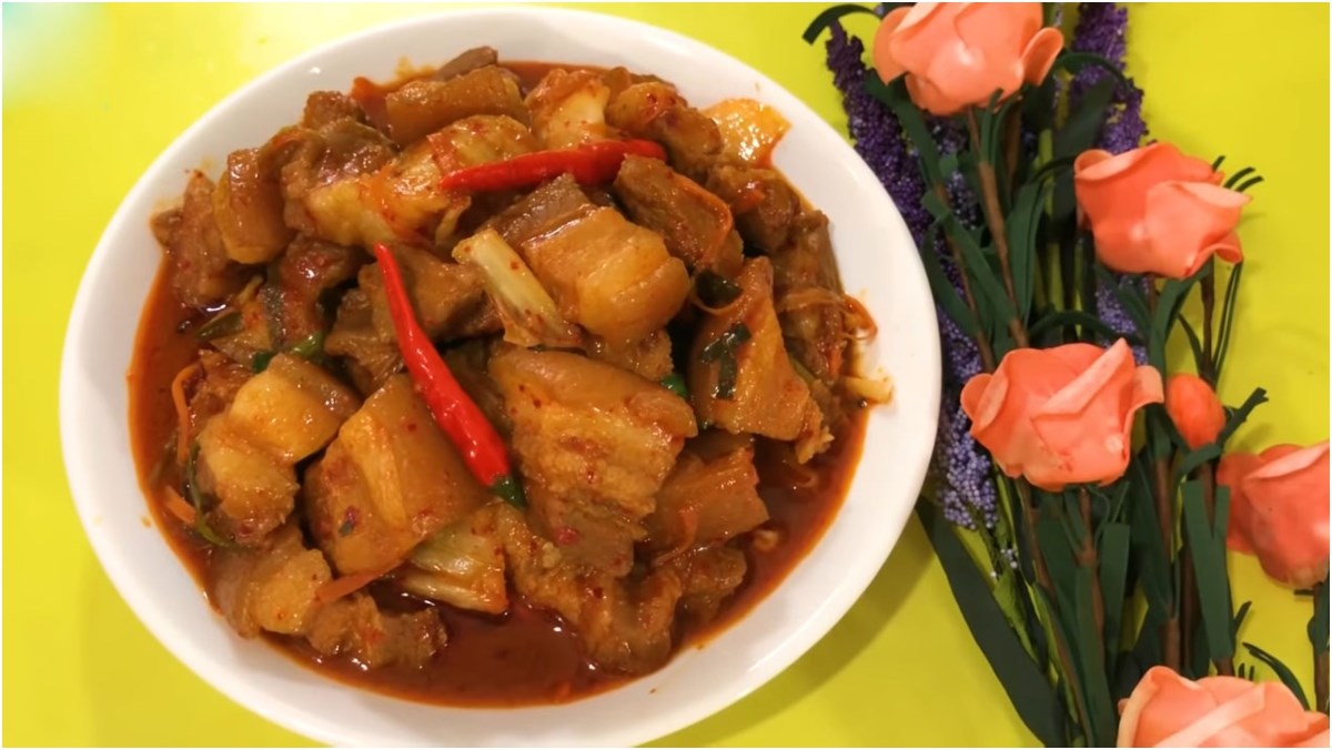 Thịt ba rọi kho kim chi