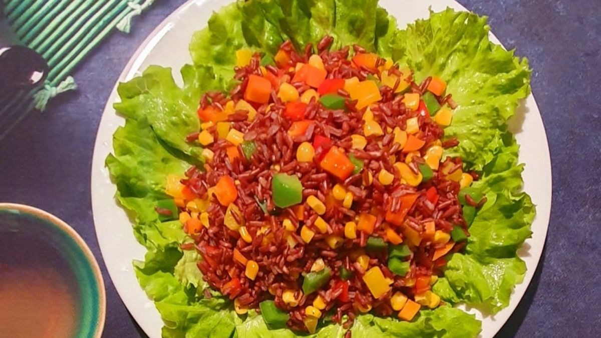 Salad gạo lứt