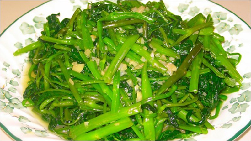 Rau muống xào bơ tỏi