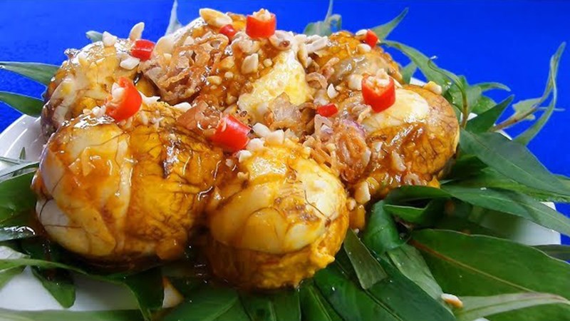 Hột vịt lộn xào bơ tỏi