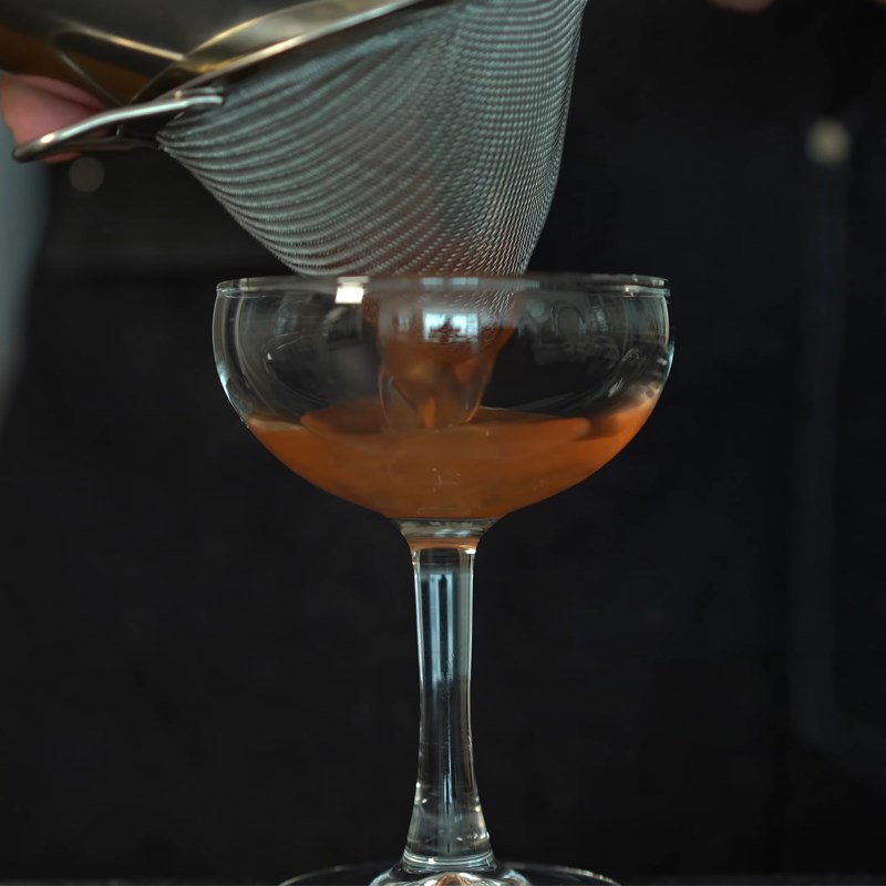 Bước 3 Trang trí Cocktail dâu tây chanh