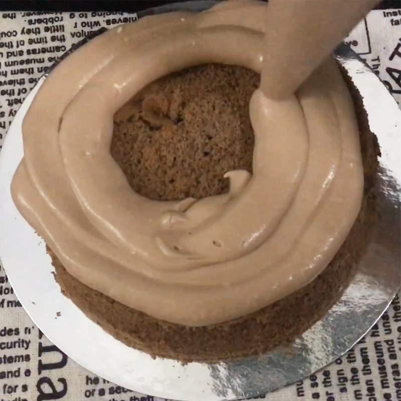 Bước 6 Trang trí bánh Bánh milo kem mặn (kem cheese)