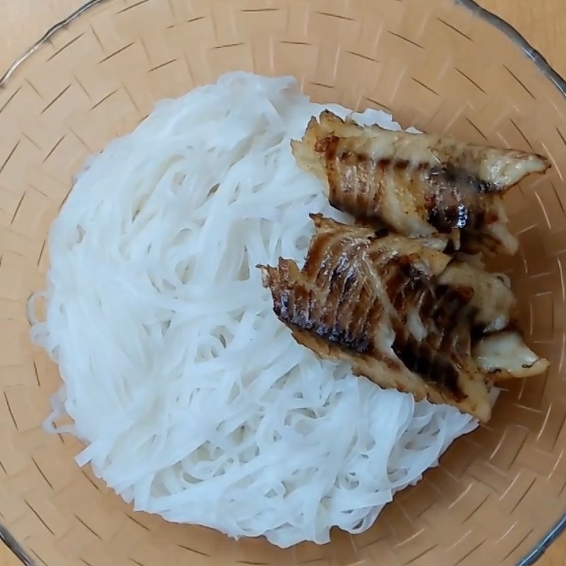 Bước 4 Trình bày Canh cá Quỳnh Côi - canh cá rô Thái Bình