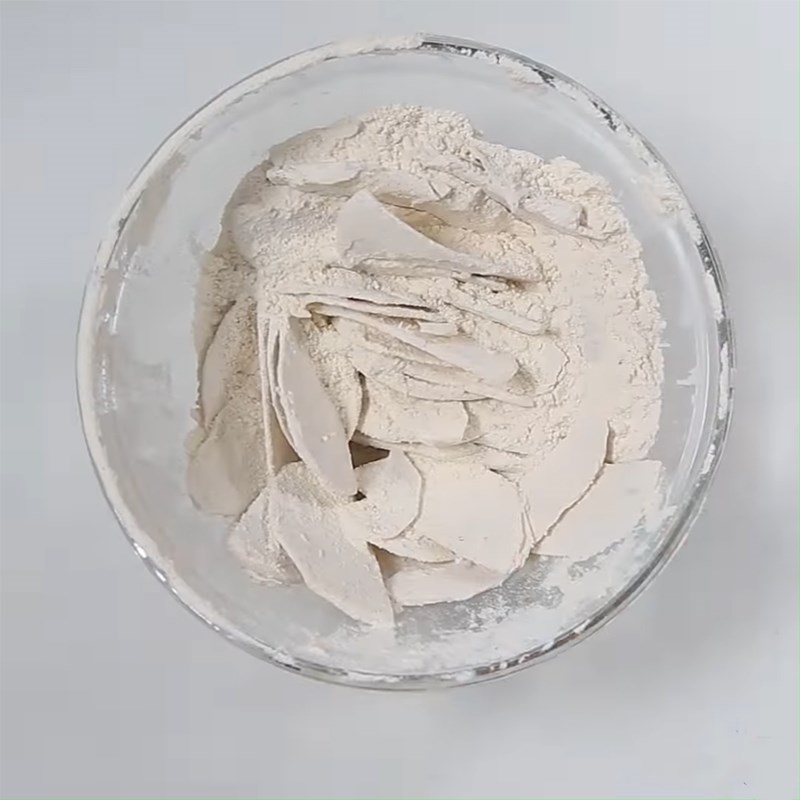 Bước 2 Trộn bột bánh Snack khoai môn chiên giòn