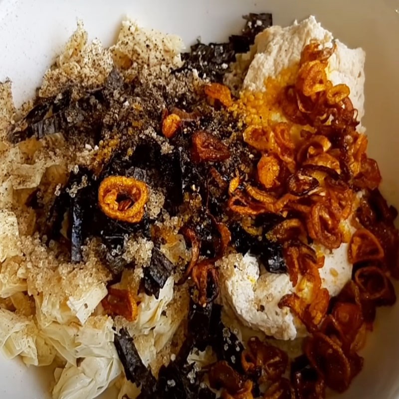 Bước 2 Trộn nguyên liệu Chả cua chay