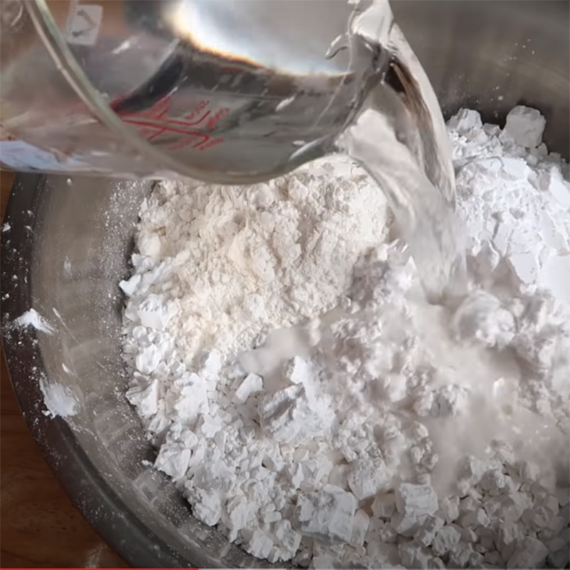 Bước 1 Trộn bột Vỏ bánh tráng cuốn chả giò rế