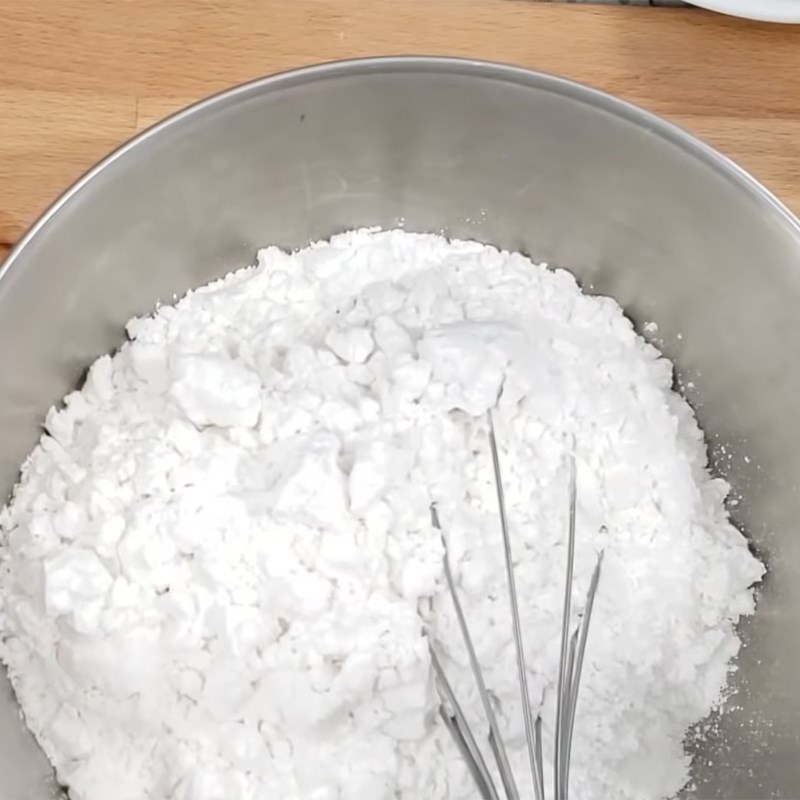 Bước 2 Trộn bột làm bánh cuốn Bánh cuốn tôm dimsum