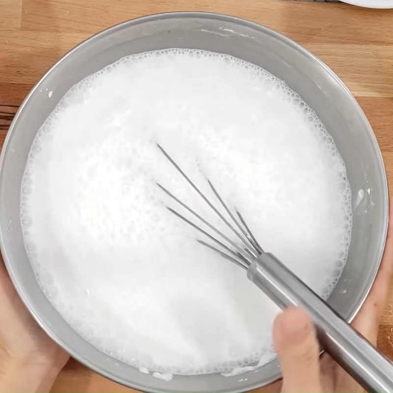 Bước 2 Trộn bột làm bánh cuốn Bánh cuốn tôm dimsum